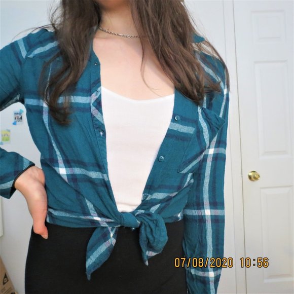 *SOLD* Green/Blue flannel long sleeve shirt - Picture 1 of 2